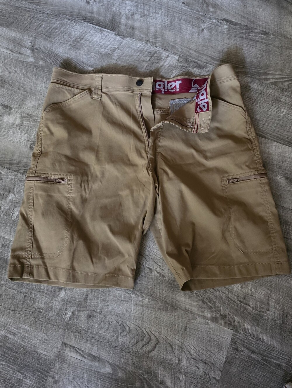 Wrangler Men's Tan Performance Cargo Shorts